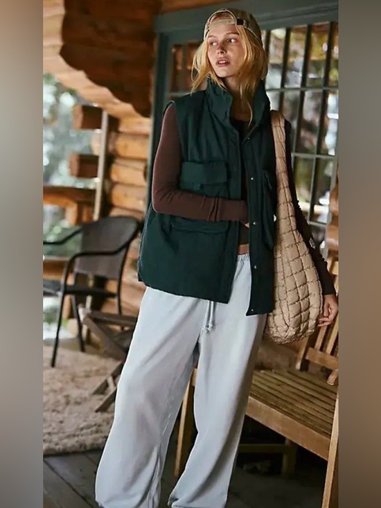 Free People Cabin Fever puffer vest. NWT. Evergreen